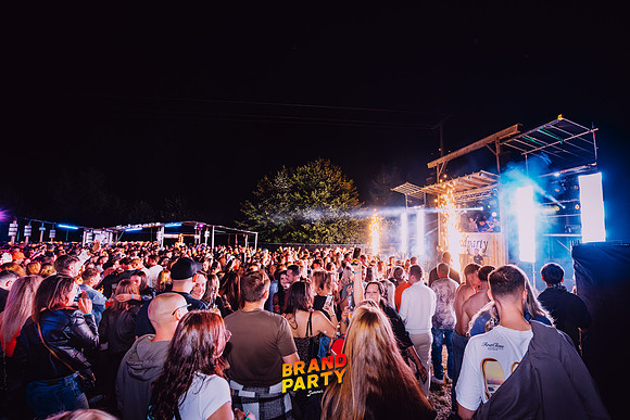 BRANDPARTY 2025-7432