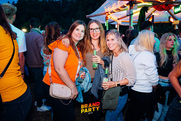 BRANDPARTY 2025-6800