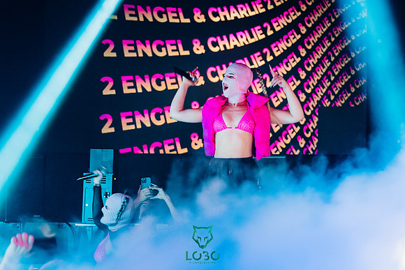 LOBO NIGHTCLUB-2 Engel und Charlie-0010