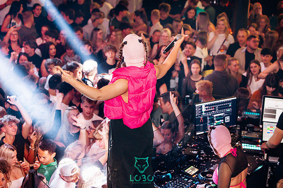 LOBO NIGHTCLUB-2 Engel und Charlie-0380