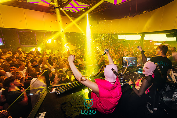 LOBO NIGHTCLUB-2 Engel und Charlie-4465