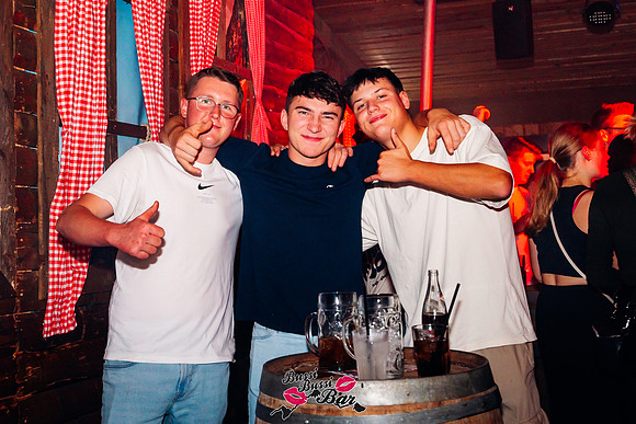 BUSSI BUSSI BAR-Laterndalparty 2025-2204