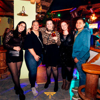 Nightlight-Girls Rule The World-3951