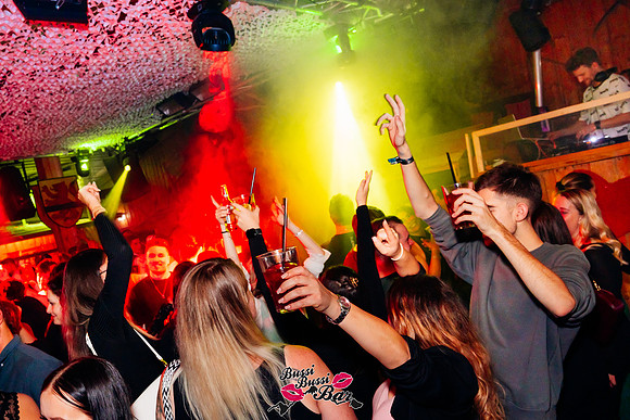 BUSSI BUSSI BAR-ALMABTRIEB-6188