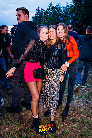 BRANDPARTY 2025-6838