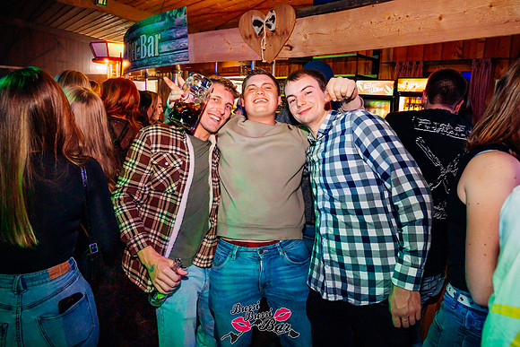 BUSSI BUSSI BAR-SINGLE PARTY-1816