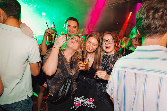 BUSSI BUSSI BAR - 90er 2000er Party-511-Verbessert-RR