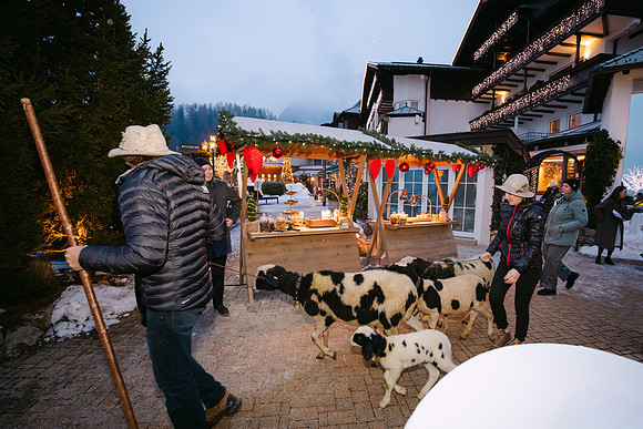 STOCK RESORT-WEIHNACHTEN 2025-7410