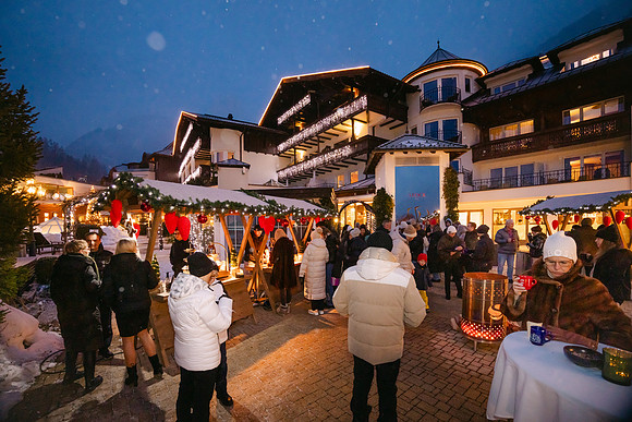 STOCK RESORT-WEIHNACHTEN 2025-7489