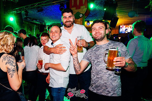 BUSSI BUSSI BAR-80er90er-DEZ24-124
