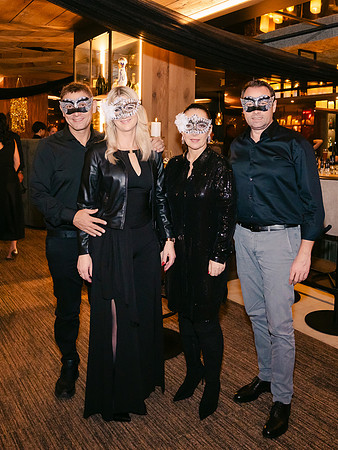 STOCK RESORT-BLACK IS BEAUTIFUL 2025-4729