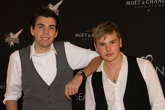 011-LOVESENSATION+2009-706636577-O