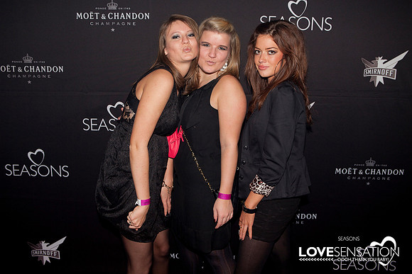 LOVESENSATION 2010 | 04. Dezember 2010  | © 2010 by Stefan J. W