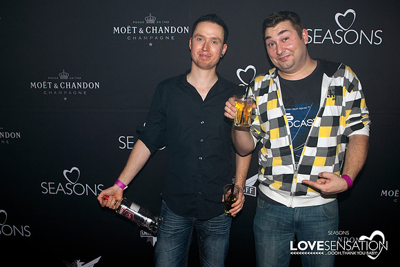 LOVESENSATION 2010 | 04. Dezember 2010  | © 2010 by Stefan J. W