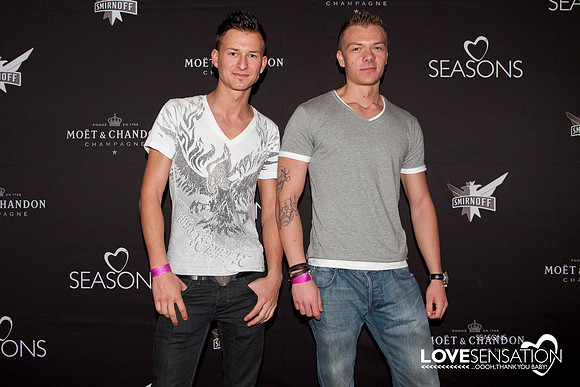LOVESENSATION 2010 | 04. Dezember 2010  | © 2010 by Stefan J. W