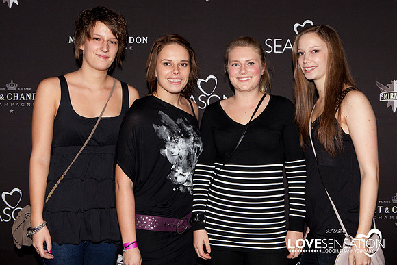LOVESENSATION 2010 | 04. Dezember 2010  | © 2010 by Stefan J. W