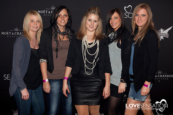 LOVESENSATION 2010 | 04. Dezember 2010  | © 2010 by Stefan J. W