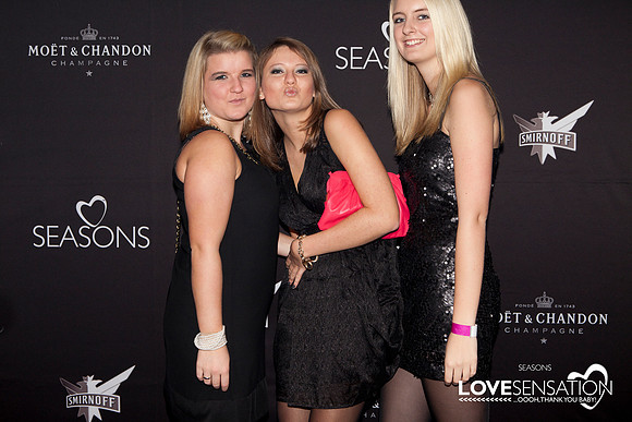 LOVESENSATION 2010 | 04. Dezember 2010  | © 2010 by Stefan J. W