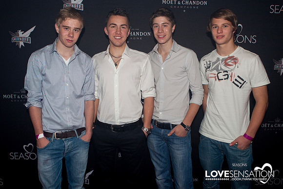 LOVESENSATION 2010 | 04. Dezember 2010  | © 2010 by Stefan J. W