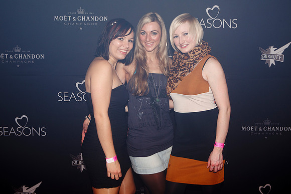 404-SEASONS+LOVE+2011-1619103621-O