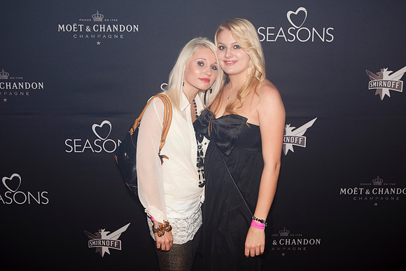 298-SEASONS+LOVE+2011-1617466996-O