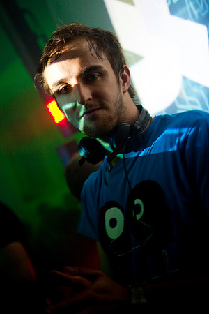 296-LOVESENSATION+2010-842912900-O