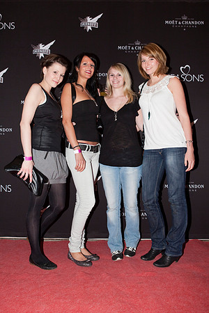 113-LOVESENSATION+2010-841618325-O