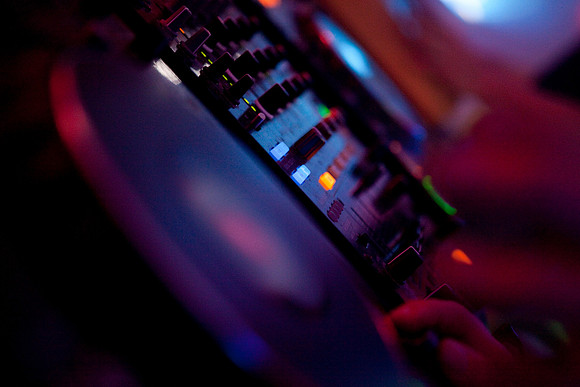 404-LOVESENSATION+2010-843598324-O