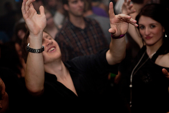 313-LOVESENSATION+2010-842934056-O