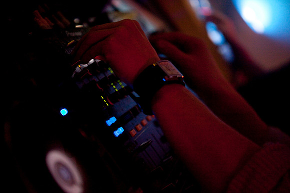 337-LOVESENSATION+2010-843017679-O