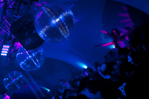 307-LOVESENSATION+2010-842924456-O