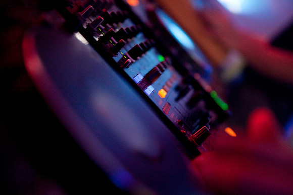 405-LOVESENSATION+2010-843599152-O