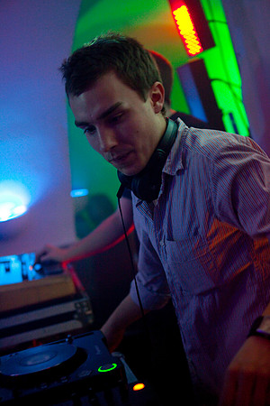 335-LOVESENSATION+2010-843014770-O
