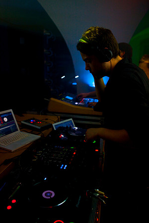 268-LOVESENSATION+2010-842663627-O