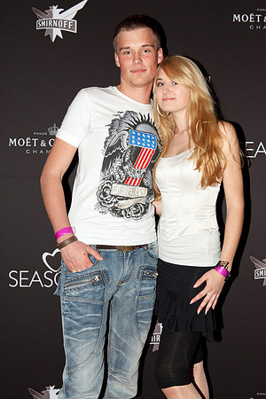 033-LOVESENSATION+2010-841421377-O