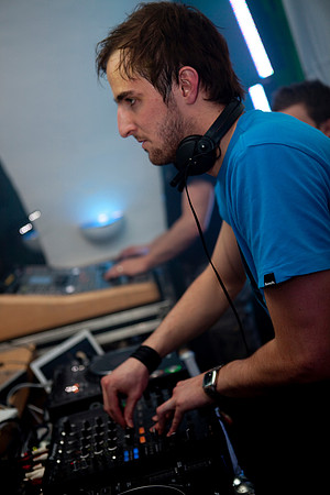 309-LOVESENSATION+2010-842927339-O