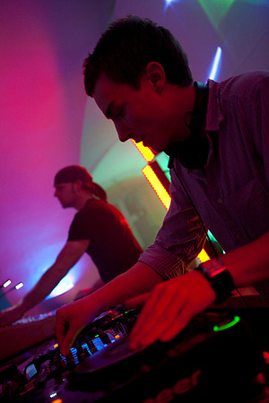 391-LOVESENSATION+2010-843588963-O