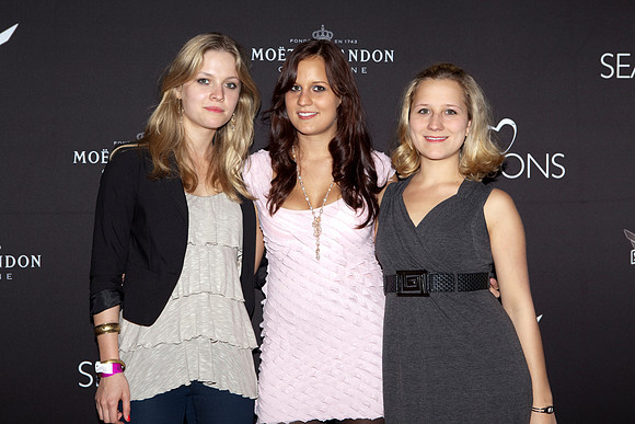 087-LOVESENSATION+2010-841518423-O
