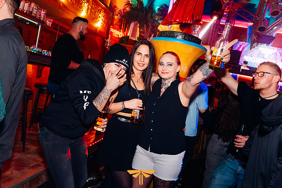 NIGHTLIGHT-HAPPY HOURS-2386