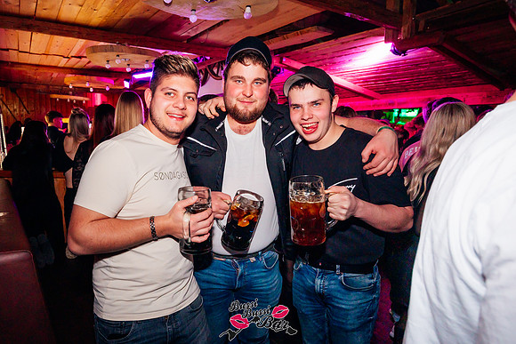 BUSSI BUSSI BAR-Weihnachtsbussi 2025-1610