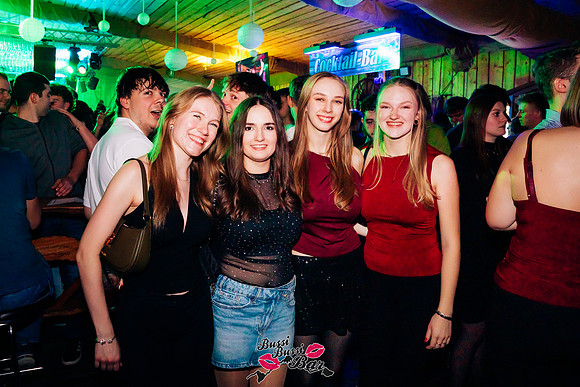 BUSSI BUSSI BAR-Weihnachtsbussi 2025-2422