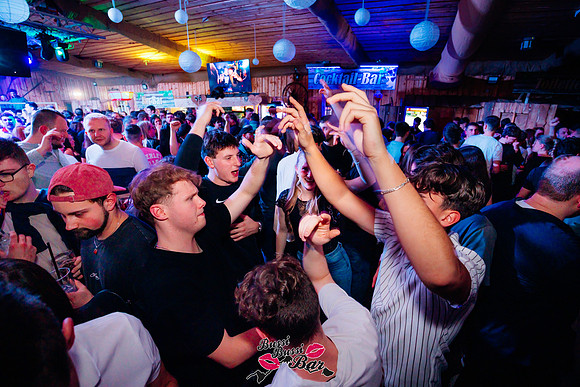BUSSI BUSSI BAR-Weihnachtsbussi 2025-2492