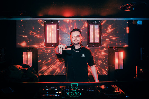 LOBO NIGHTCLUB-NIKONIGHT-5750