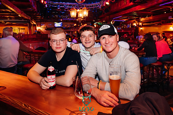 LOBO Nightclub-Single like a Pringle-2081