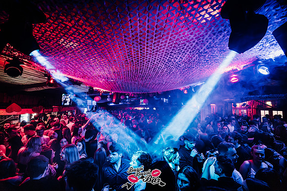 BUSSI BUSSI BAR-Mädelsparty-656-Verbessert-RR