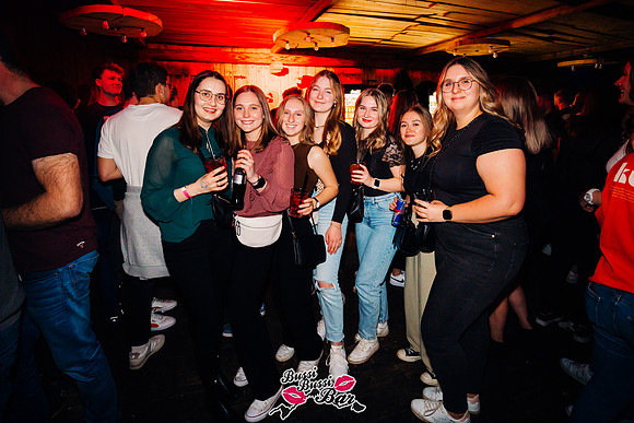 BUSSI BUSSI BAR-Mädelsparty-94