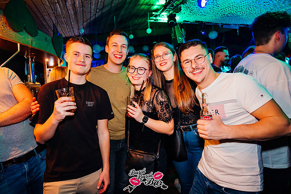BUSSI BUSSI BAR-Mädelsparty-560