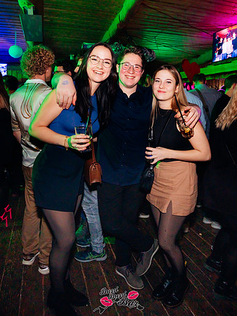 BUSSI BUSSI BAR-90er 2000er Party 2026-0111
