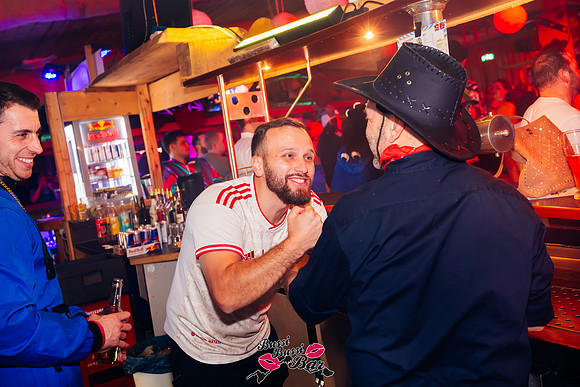 BUSSI BUSSI BAR-Weiberroas 2026-9214