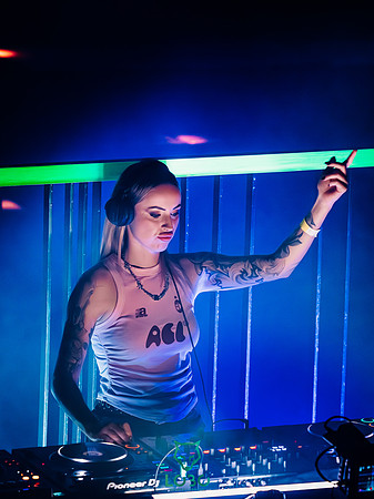LOBO-RAVE-0142